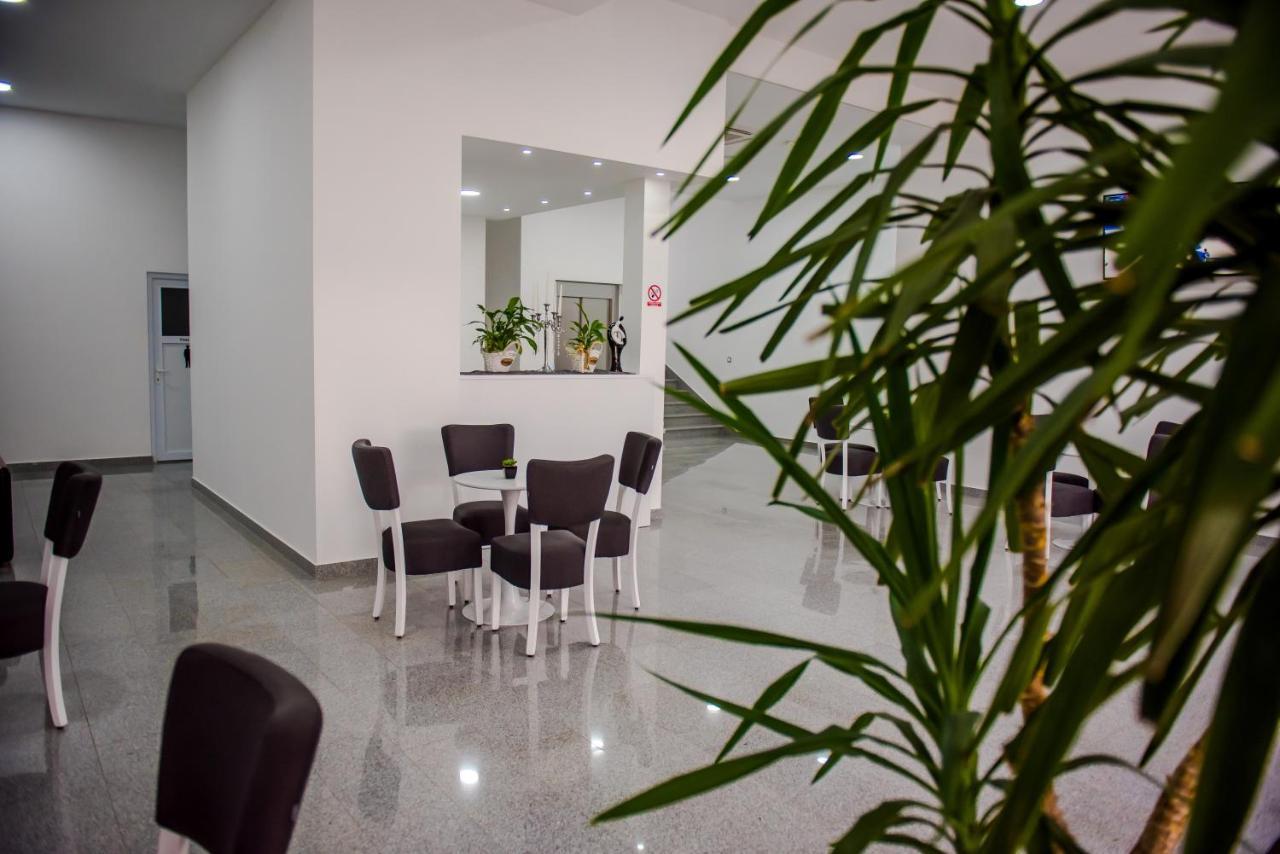 Hotel Ihtis Medugorje Bagian luar foto